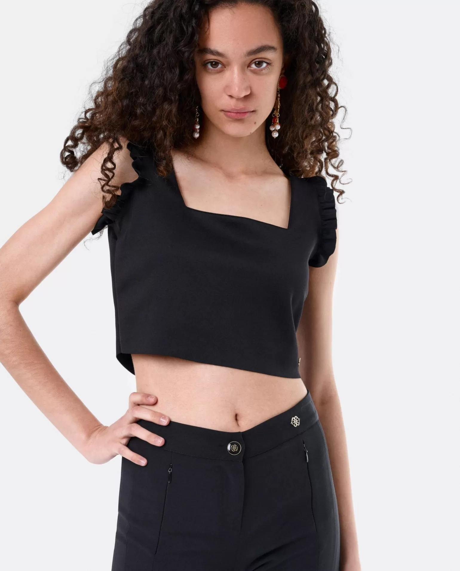 Mujer Cuplé Crop Top Volante Neopreno Negro