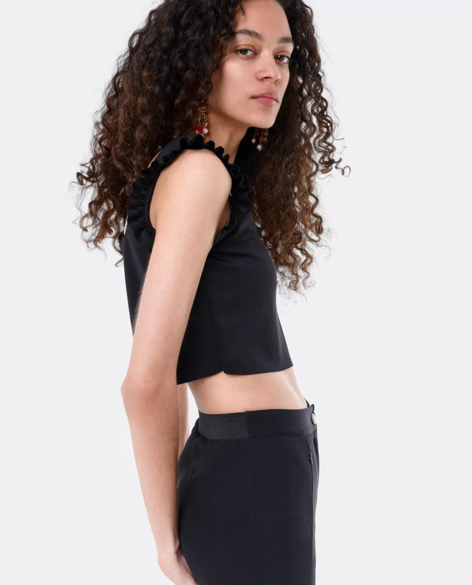 Mujer Cuplé Crop Top Volante Neopreno Negro