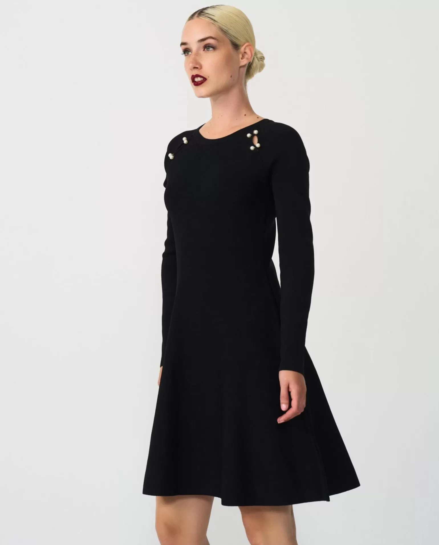 Mujer Cuplé Vestido Corto Perlas Punto Negro